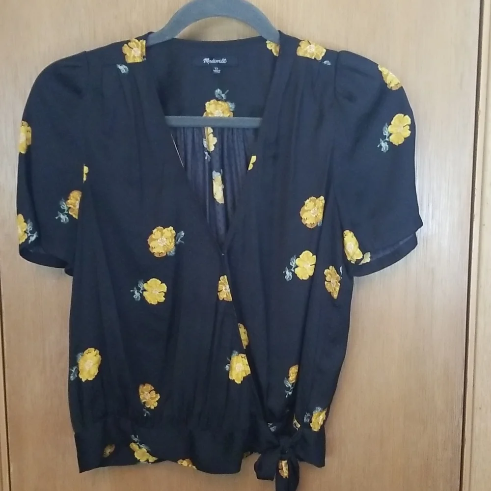 Madewell Black Floral Print Wrap Top Shirt sz xs